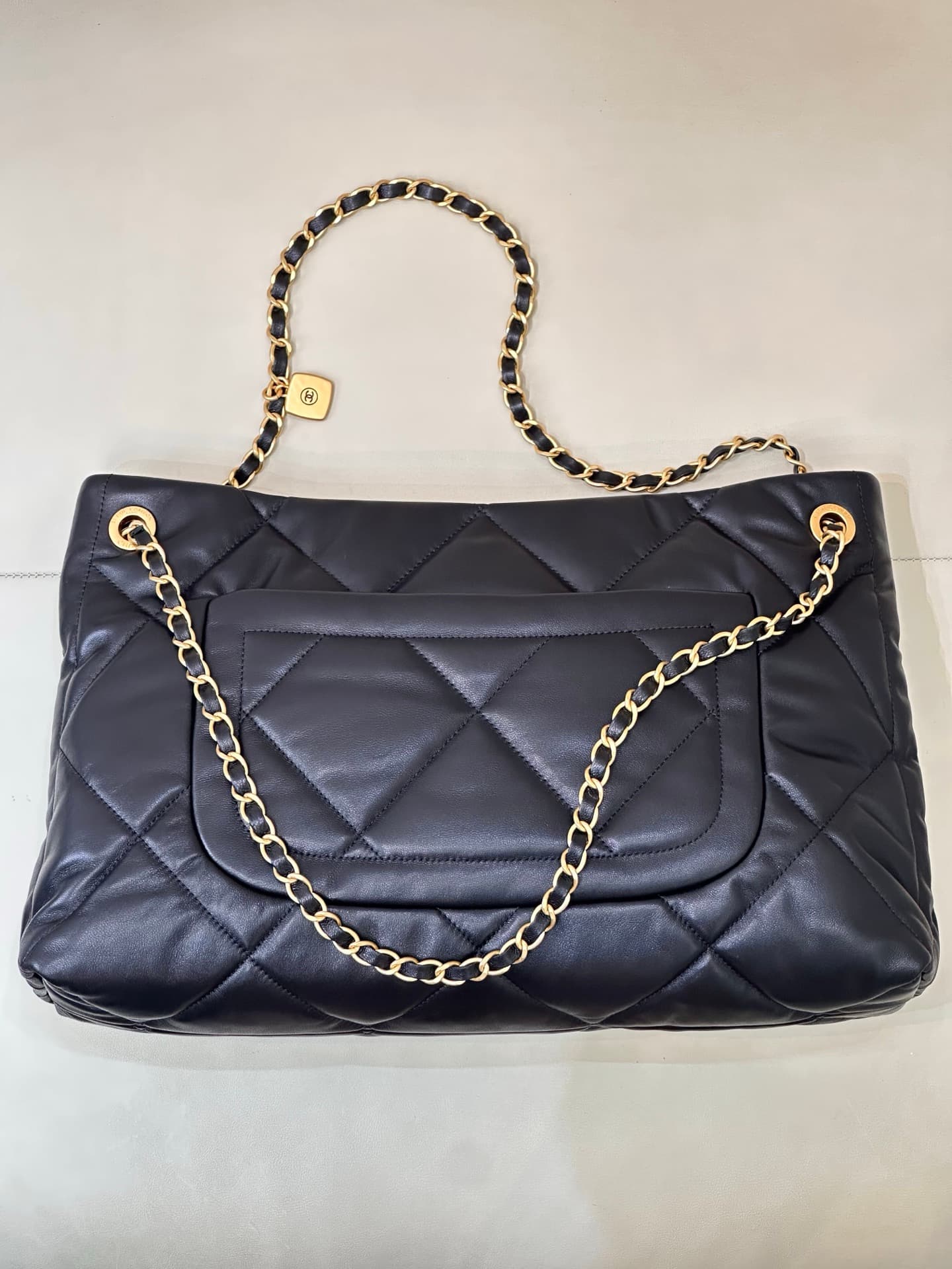 Chanel Shopping Bag Shiny Lambskin & Gold-Tone Metal Black  AS5740 TOP