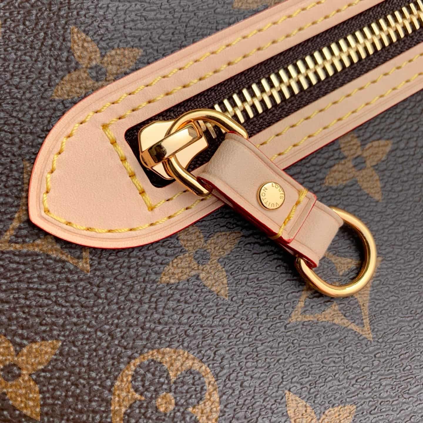 Louis Vuitton Lineup Monogram coated canvas M27335 High