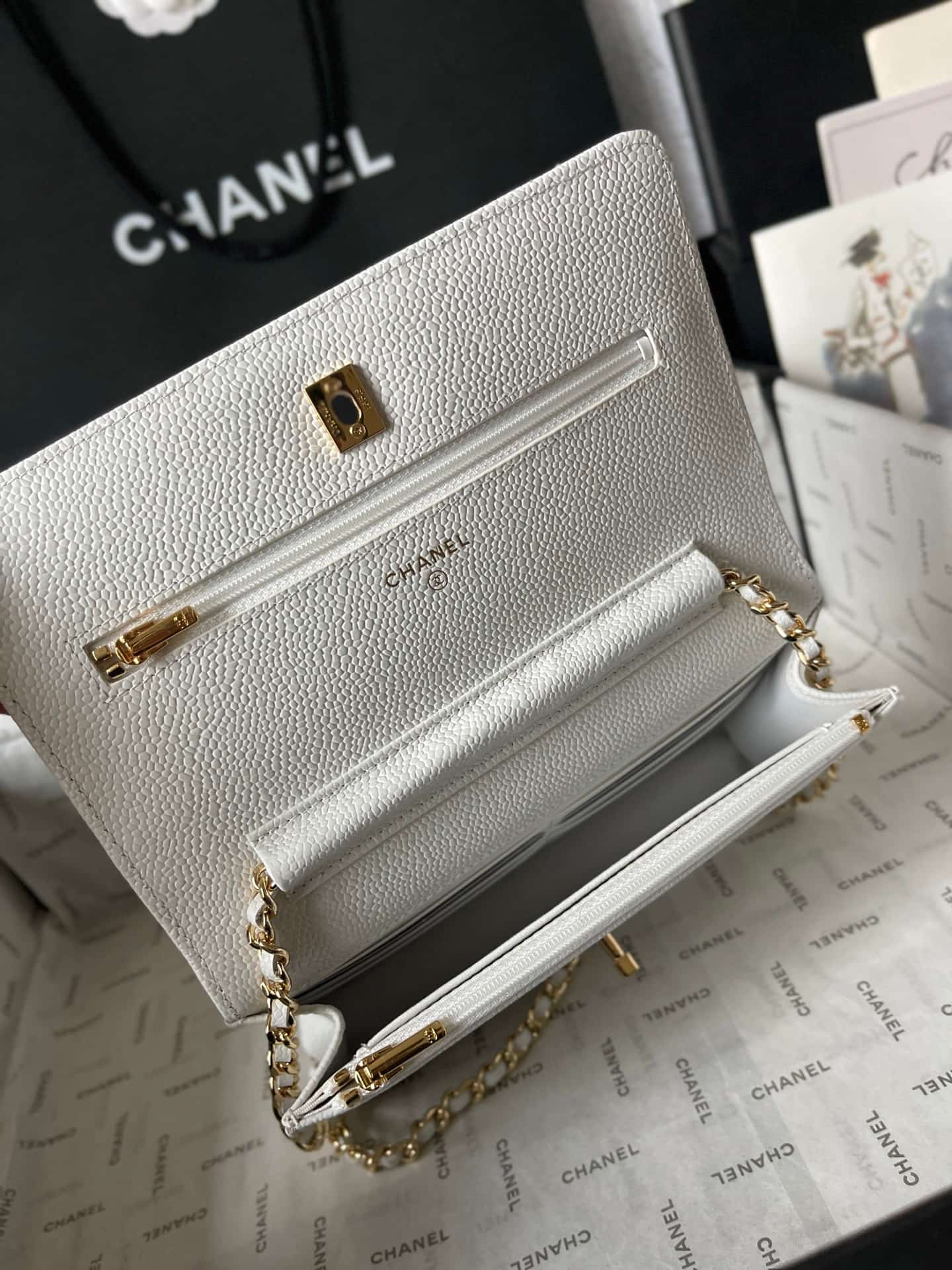 Chanel Classic Wallet on Chain Grained Shiny Calfskin & Gold-Tone Metal AP4241 White A