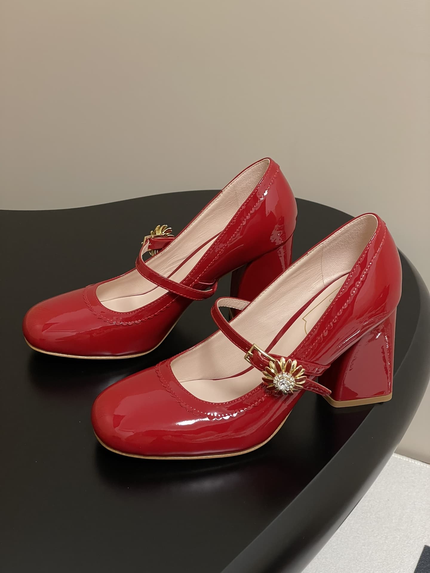 Roger Vivier Tres Vivier Mary Jane Pumps Shoes Women