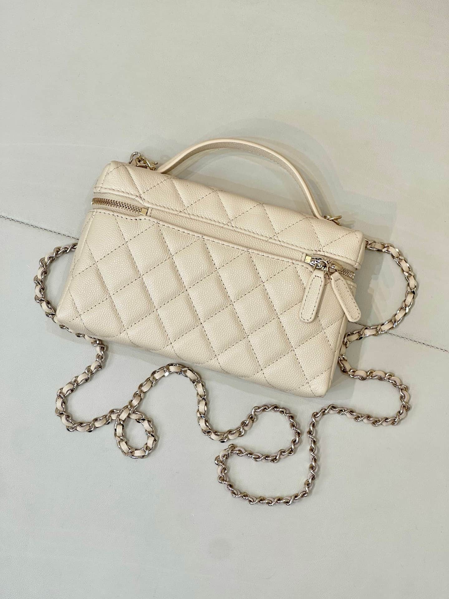 Chanel Classic Vanity with Chain Grained Calfskin & Gold-Tone Metal Beige AP4385 TOP