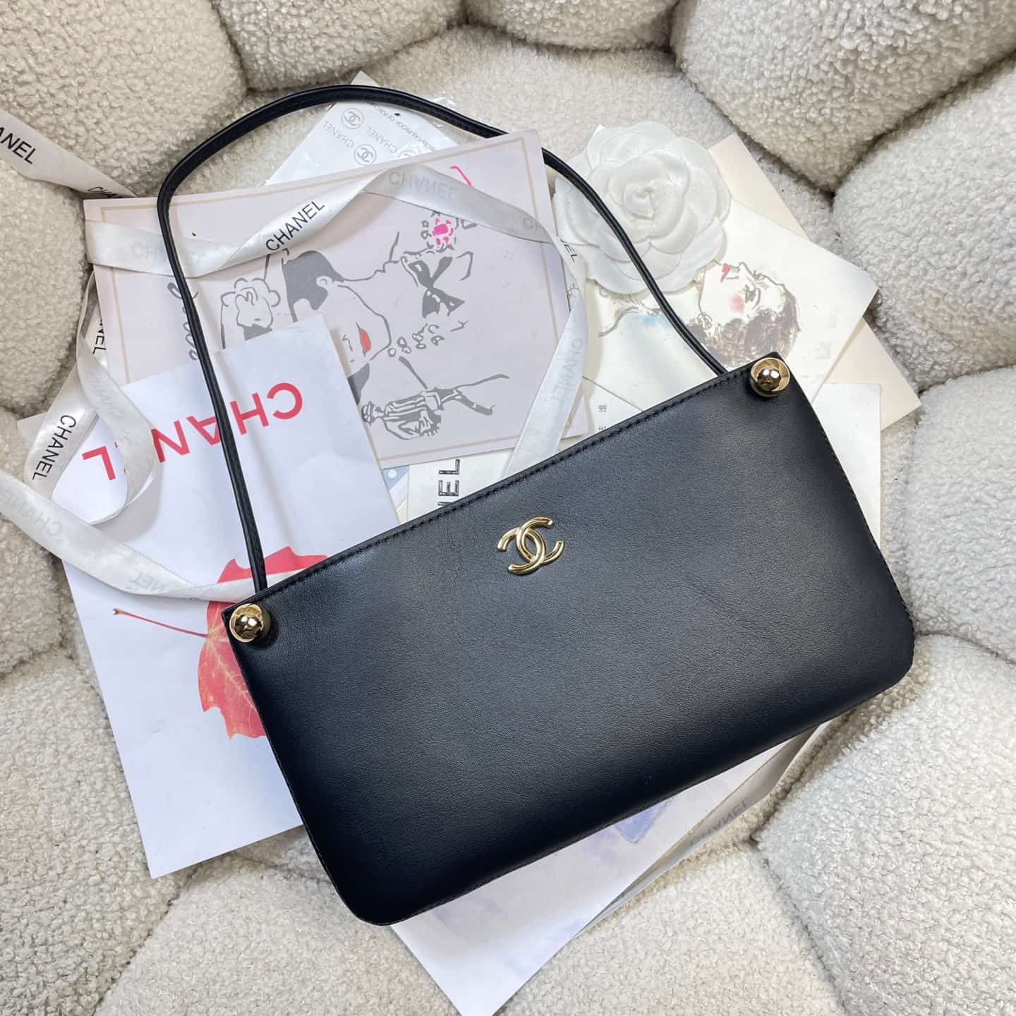 Chanel Shoulder Bag Shiny Calfskin& Gold-Tone Metal Black AS6238 High