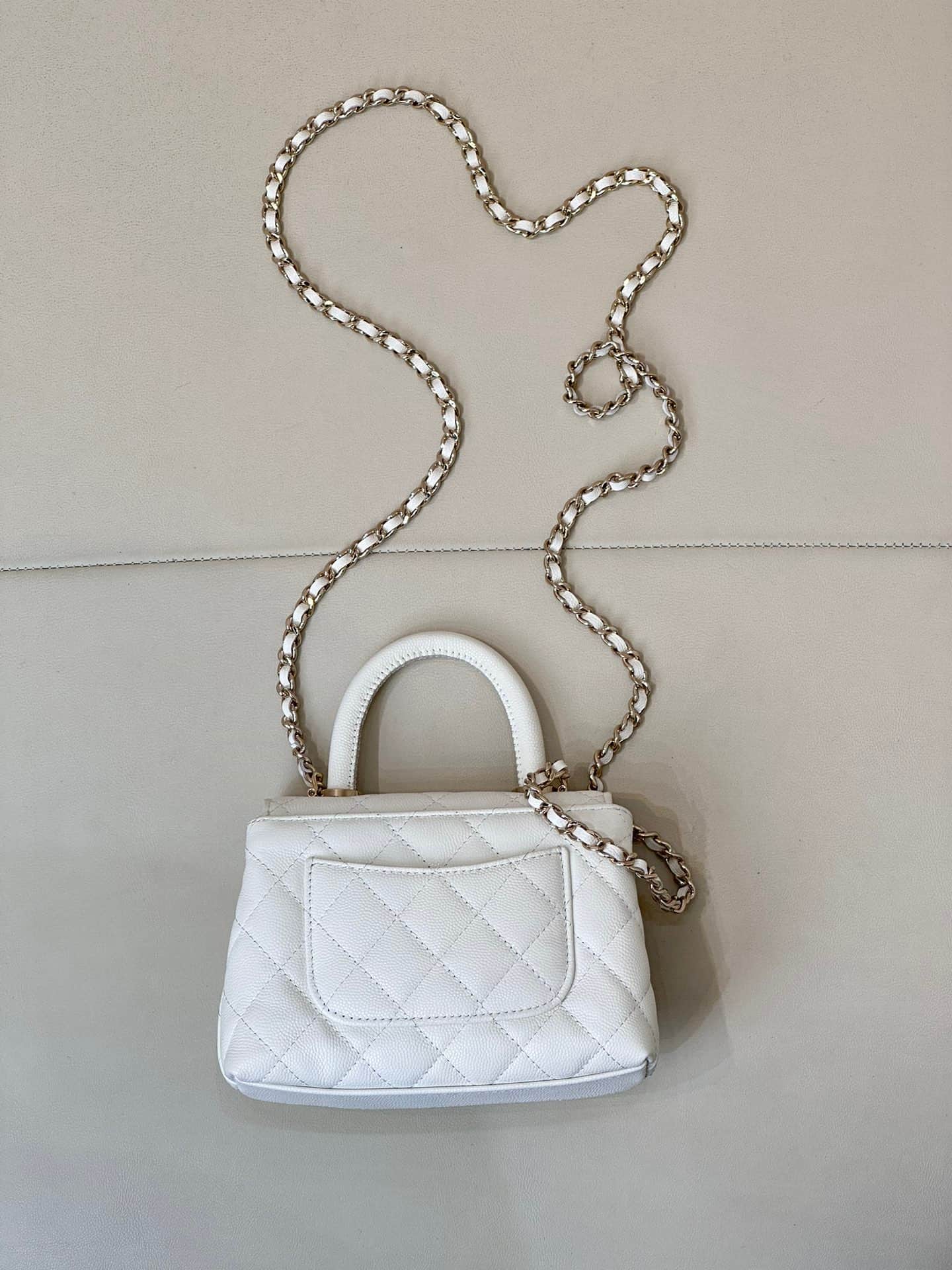 Chanel Clutch with chain Grained Calfskin & Gold-Tone Metal White AP4244 TOP