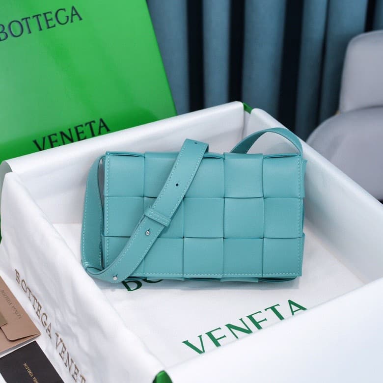BV CASSETTE BAG Lambskin High