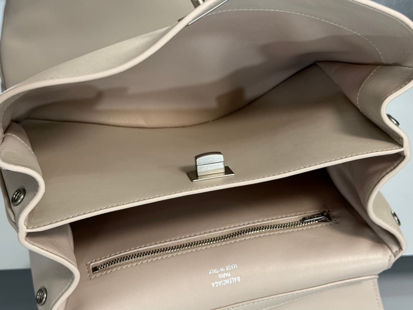 Balenciaga Rodeo Small Bag in Beige Leather With Silver-Tone Metal TOP