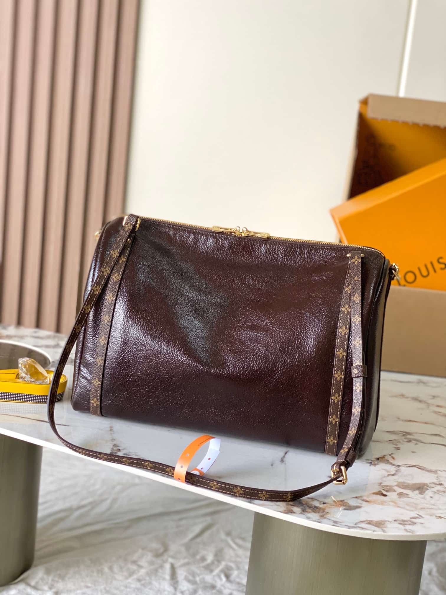 Louis Vuitton Express MM Calfskin leather Monogram Saga/Acajou M26359 TOP