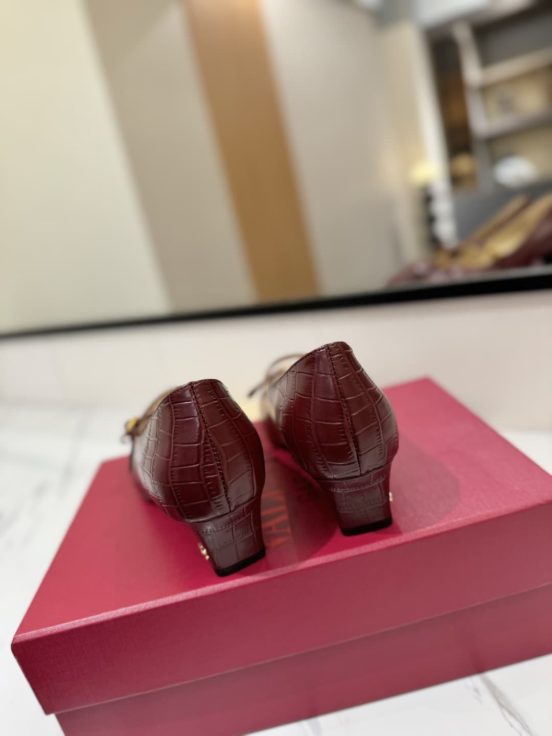 Valentino Garavani Bowow Pump Shoes Women
