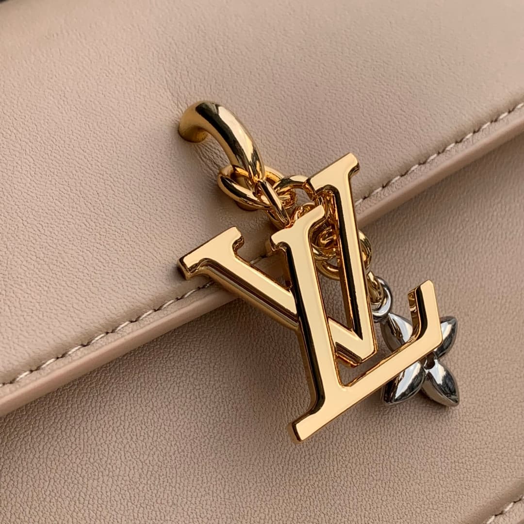 Louis Vuitton Wallet On Chain LV Bloom Macchiato Cream Calfskin leather M14581 High