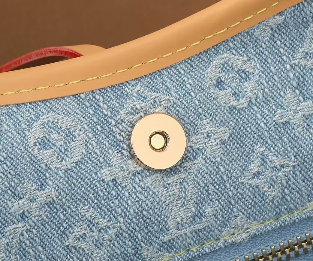 Louis Vuitton CarryAll PM M11462 High