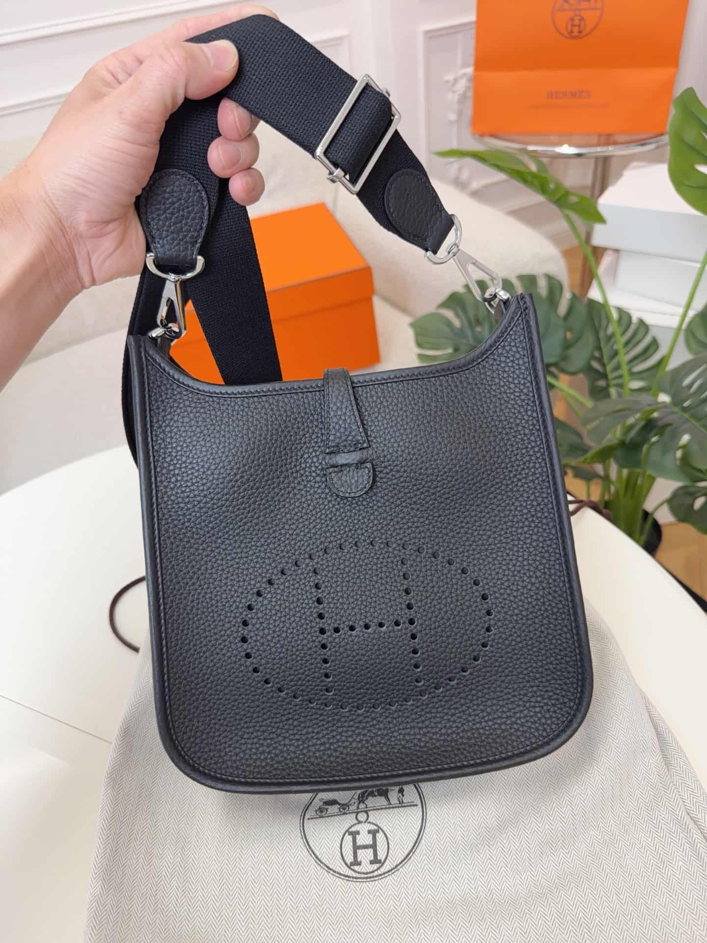 Hermes Evelyne Mini 23 Bag Calfskin In Black WAX High