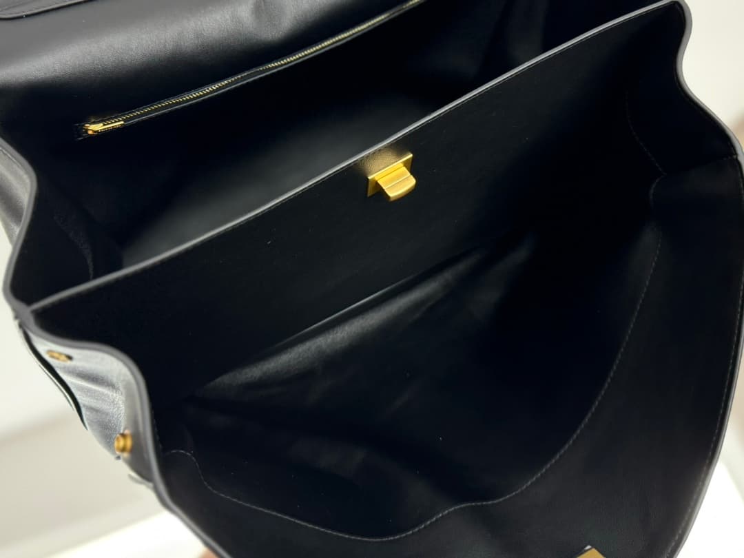 Balenciaga Rodeo Large Bag in Black Leather With Gold-Tone Metal TOP