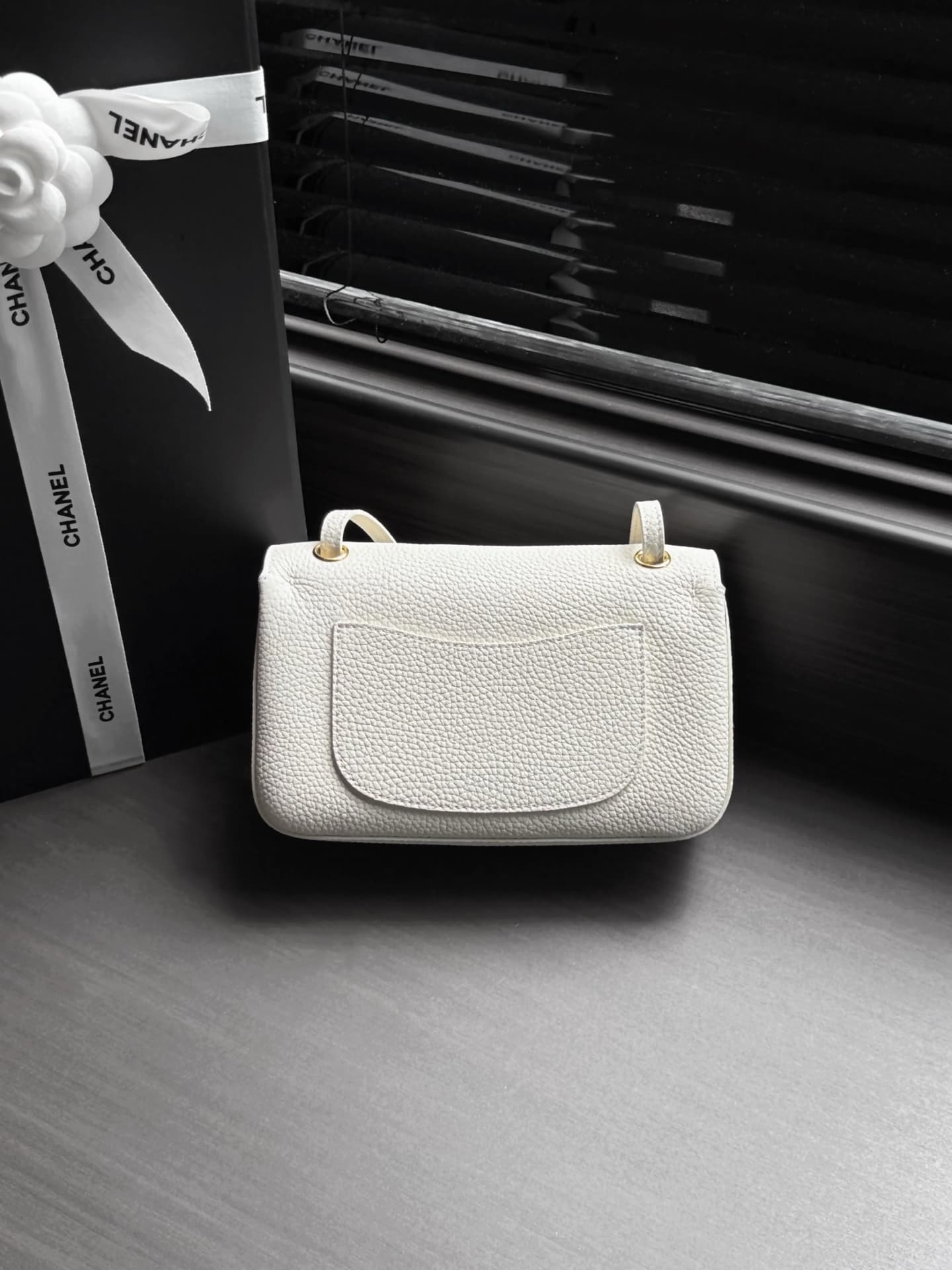 CHANEL Mini flap bag Grained Calfskin&Gold-tone metal White AS6573 A
