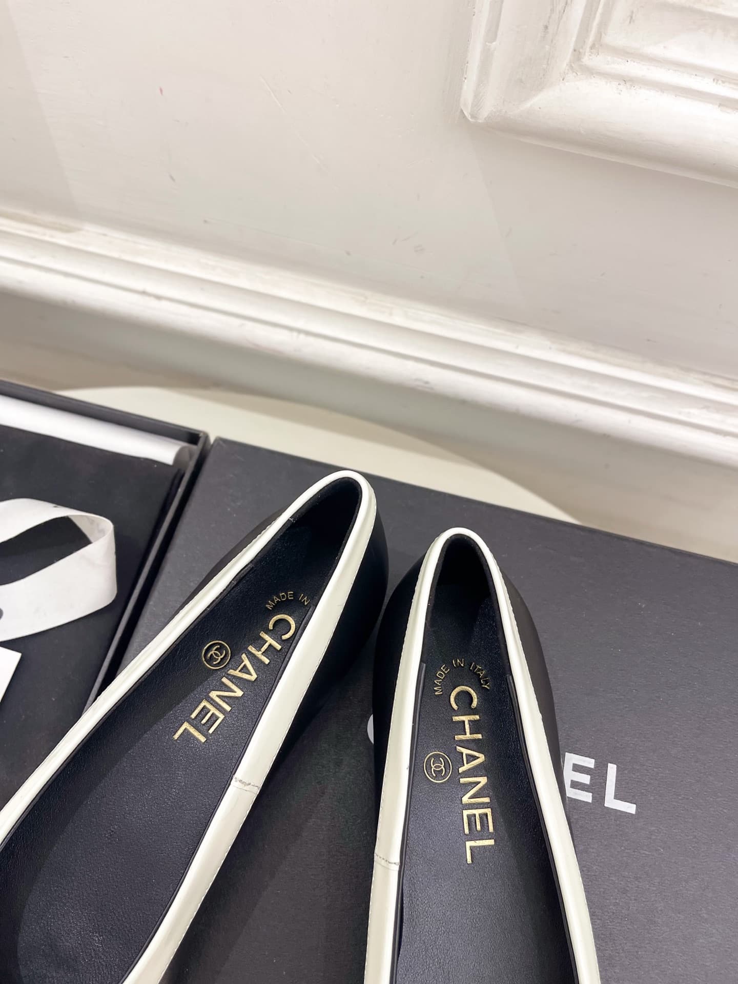 Chanel Lambskin Cap Toe CC Ballerina Flats Women