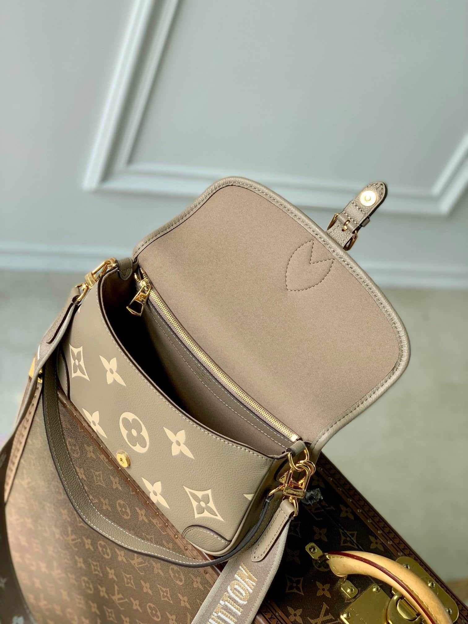 Louis Vuitton Diane Monogram Empreinte Leather M46583 High