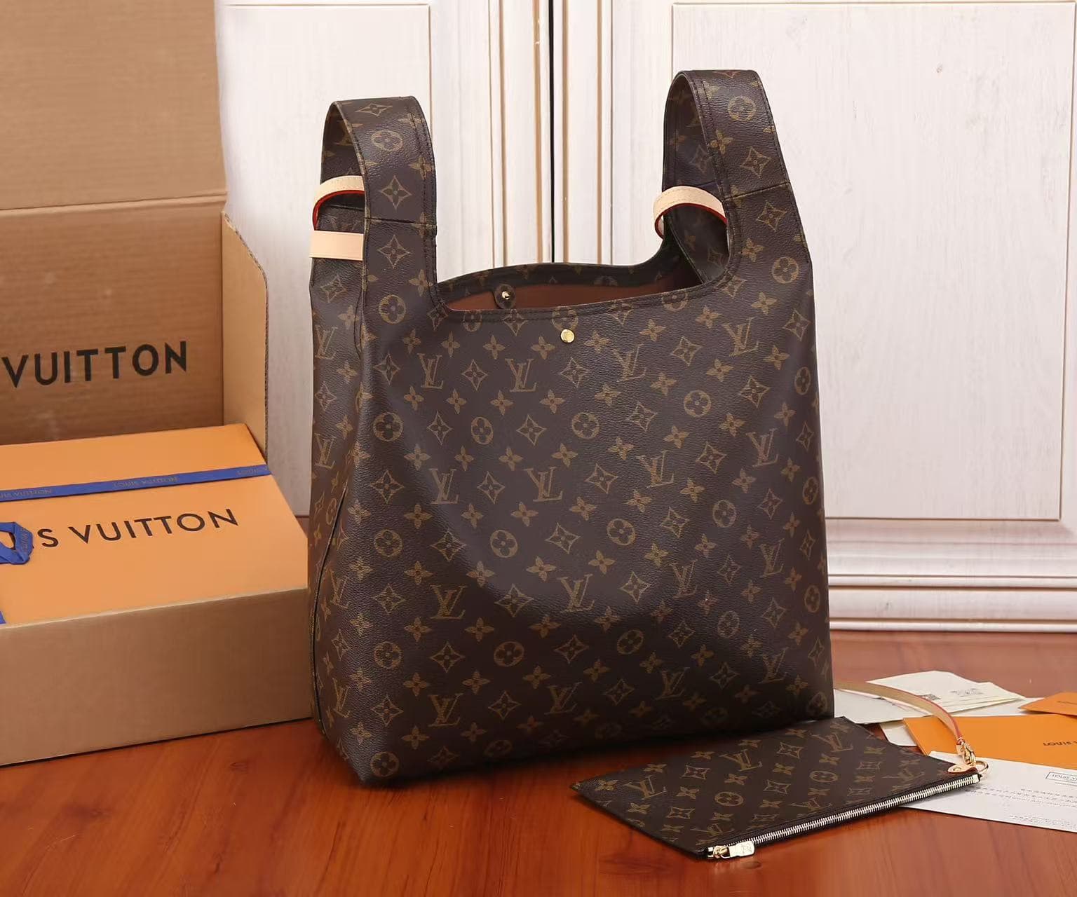 Louis Vuitton Atlantis GM Monogram coated canvas M46817 High