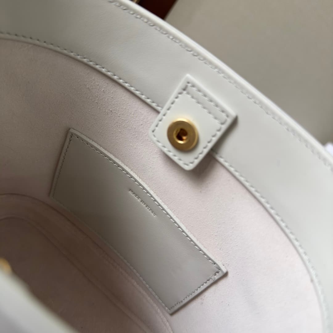 CELINE Small Bucket Bag in White Smooth Calfskin Leather High