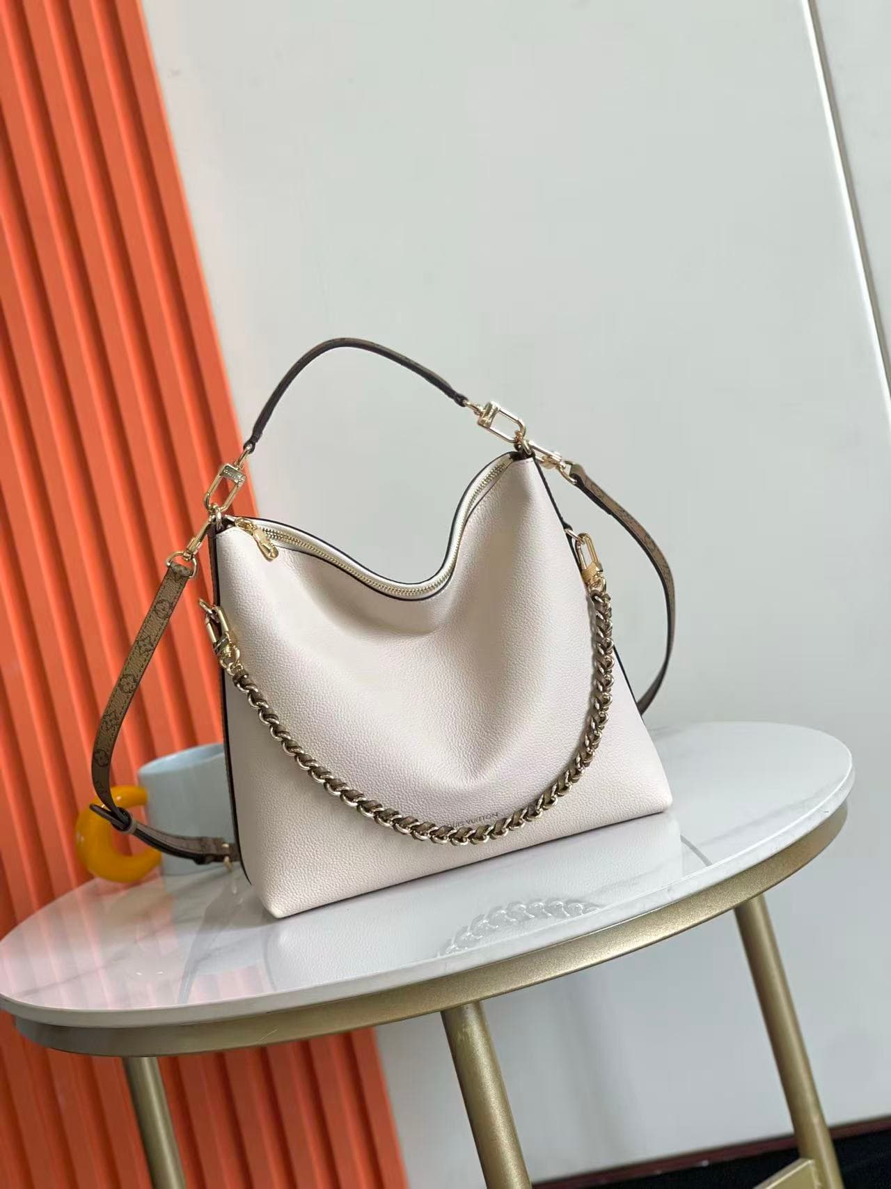 Louis Vuitton Multipass H27 handbag in calfskin leather M29094 White High