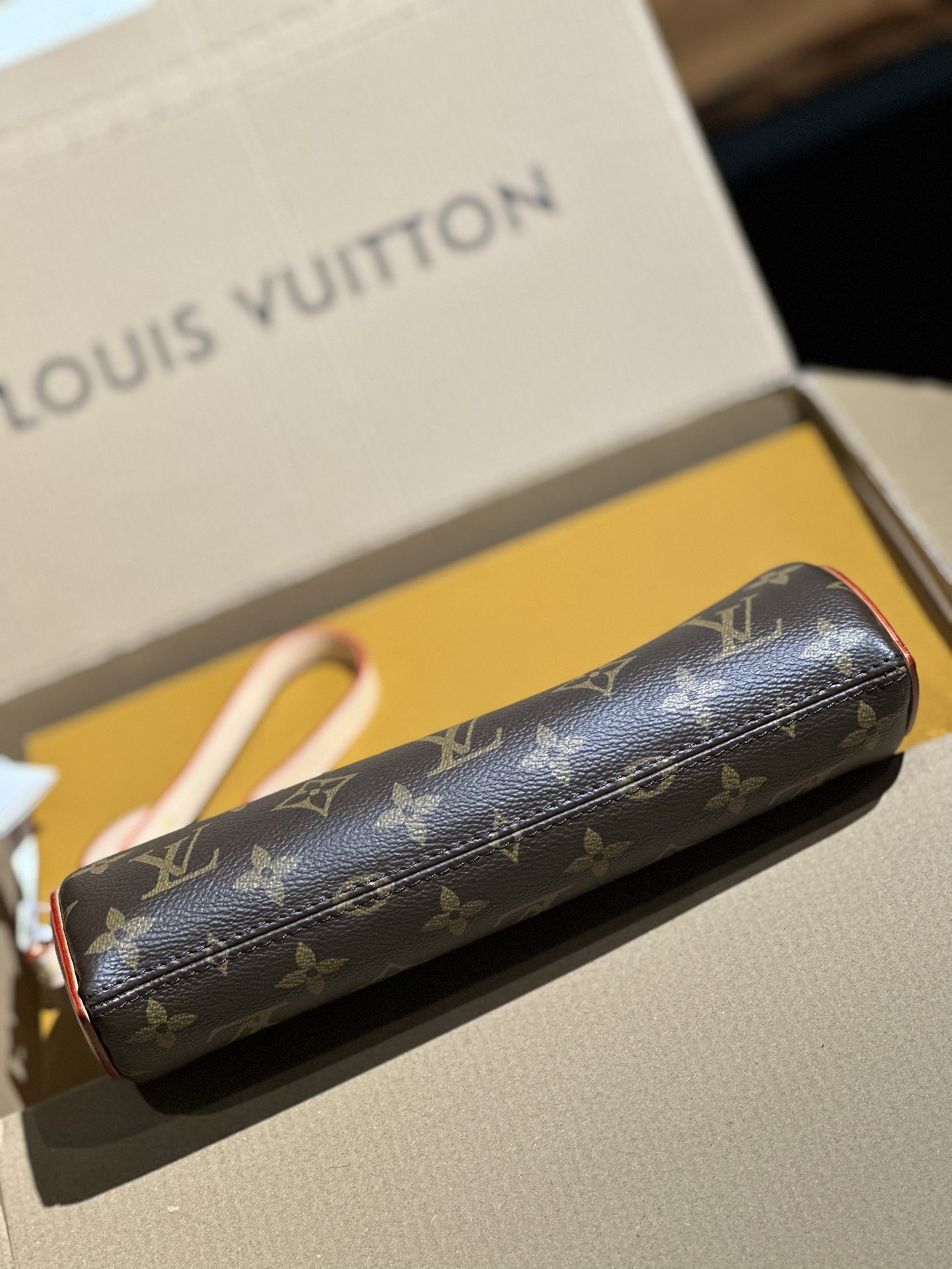 Louis Vuitton Pochette Tirette Monogram coated canvas M12859 High