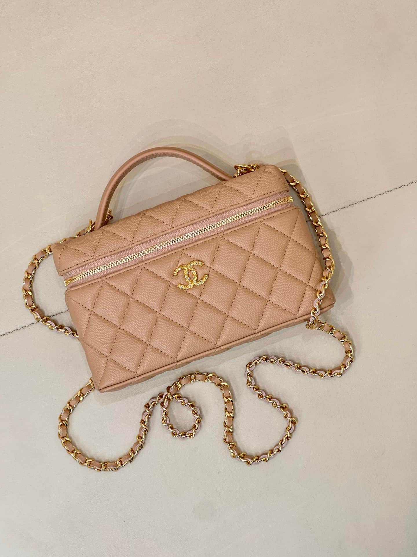 Chanel Classic Vanity With Chain Grained Shiny Calfskin & Gold-Tone Metal Beige AP5090 TOP