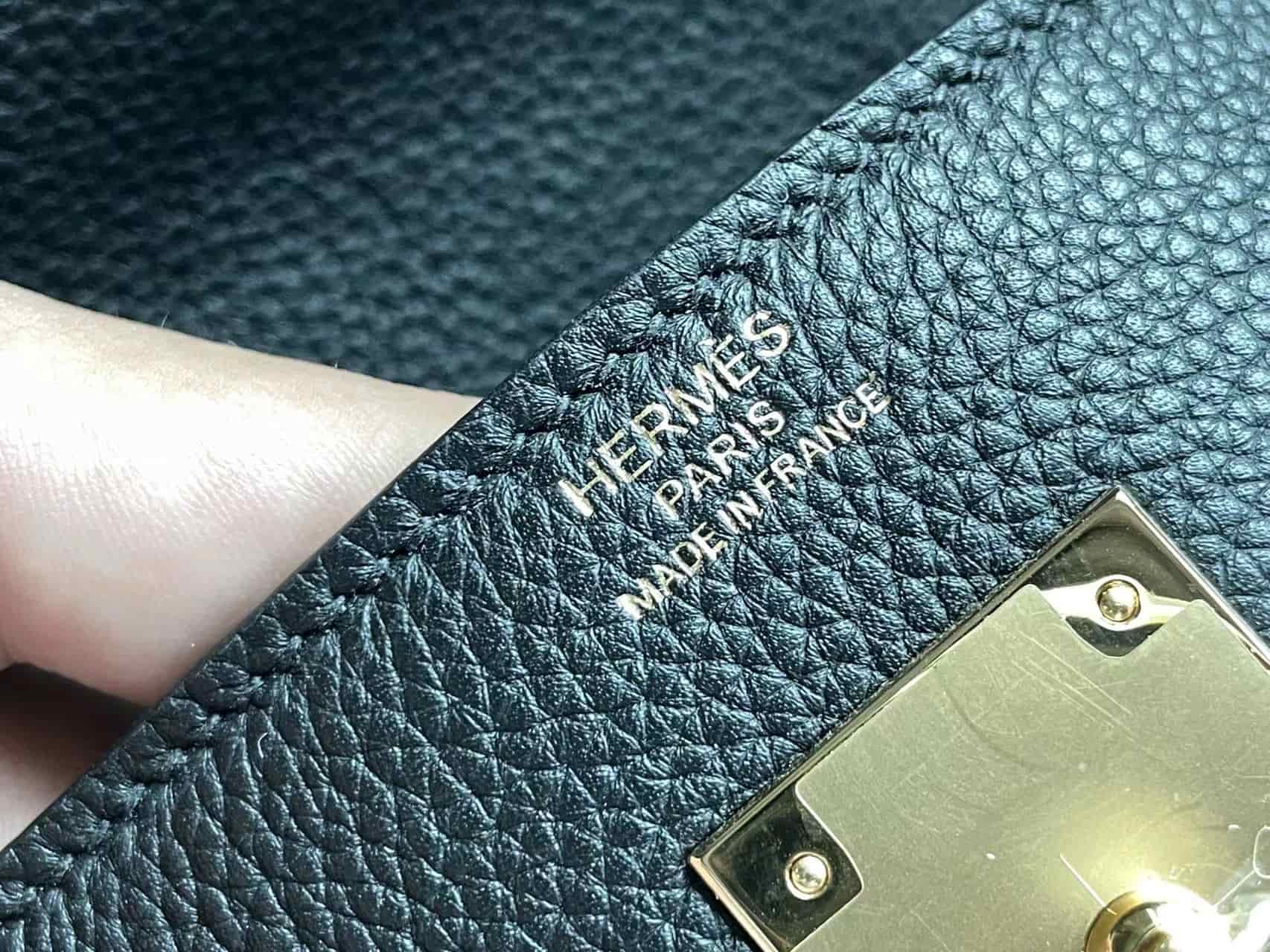 Hermes Kelly Messenger 25cm Taurillon Clemence Leather In Black WAX