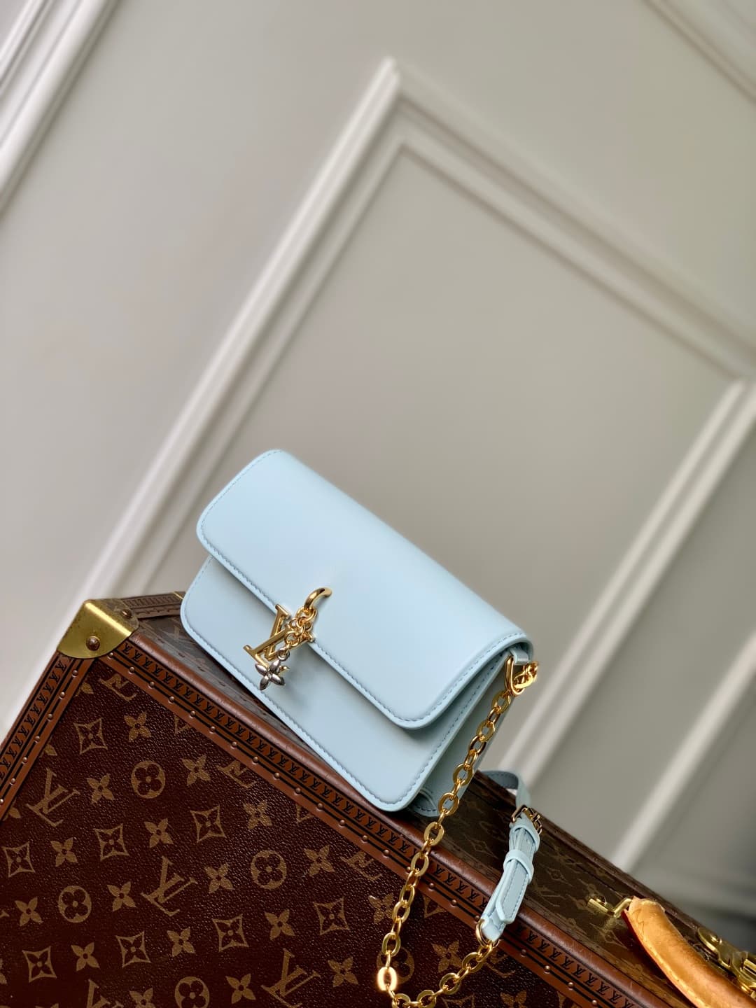 Louis Vuitton Wallet On Chain LV Bloom Azure Blue Calfskin leather M14547 High