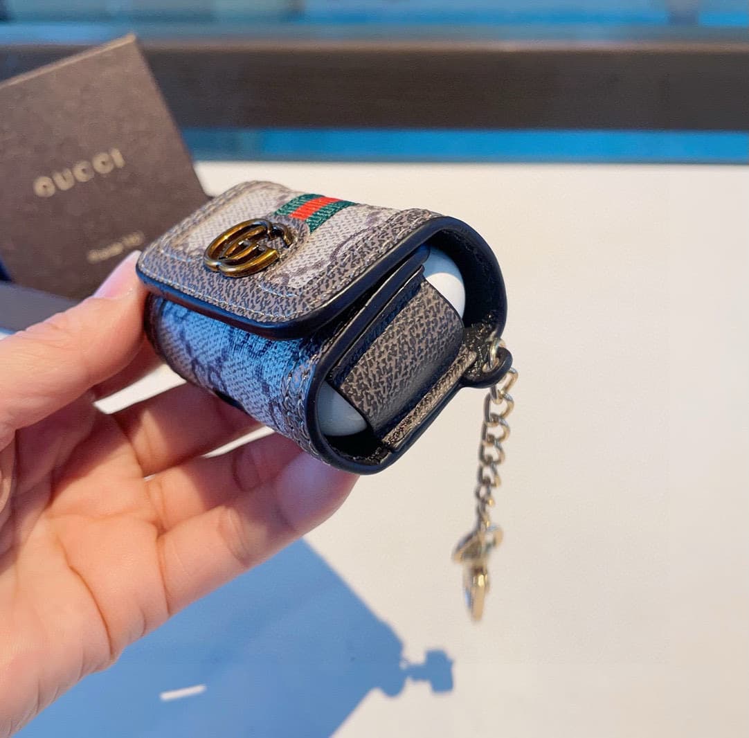 Gucci Ophidia GG Supreme canvas AirPods case