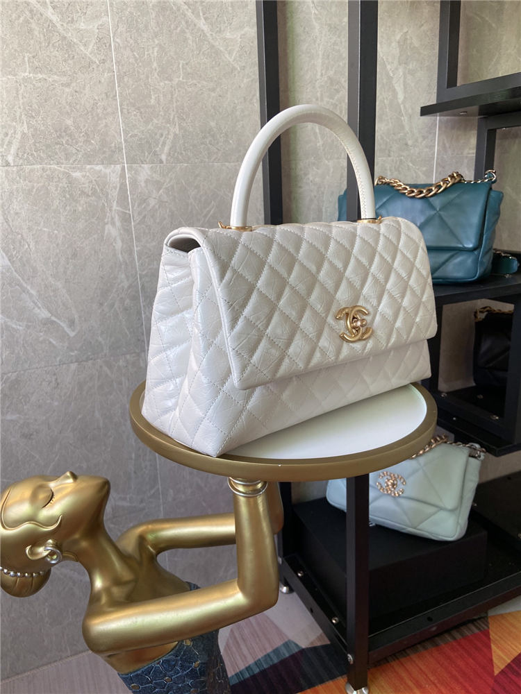Medium FLAP BAG WITH TOP HANDLE Shiny Calfskin Gold Metal High
