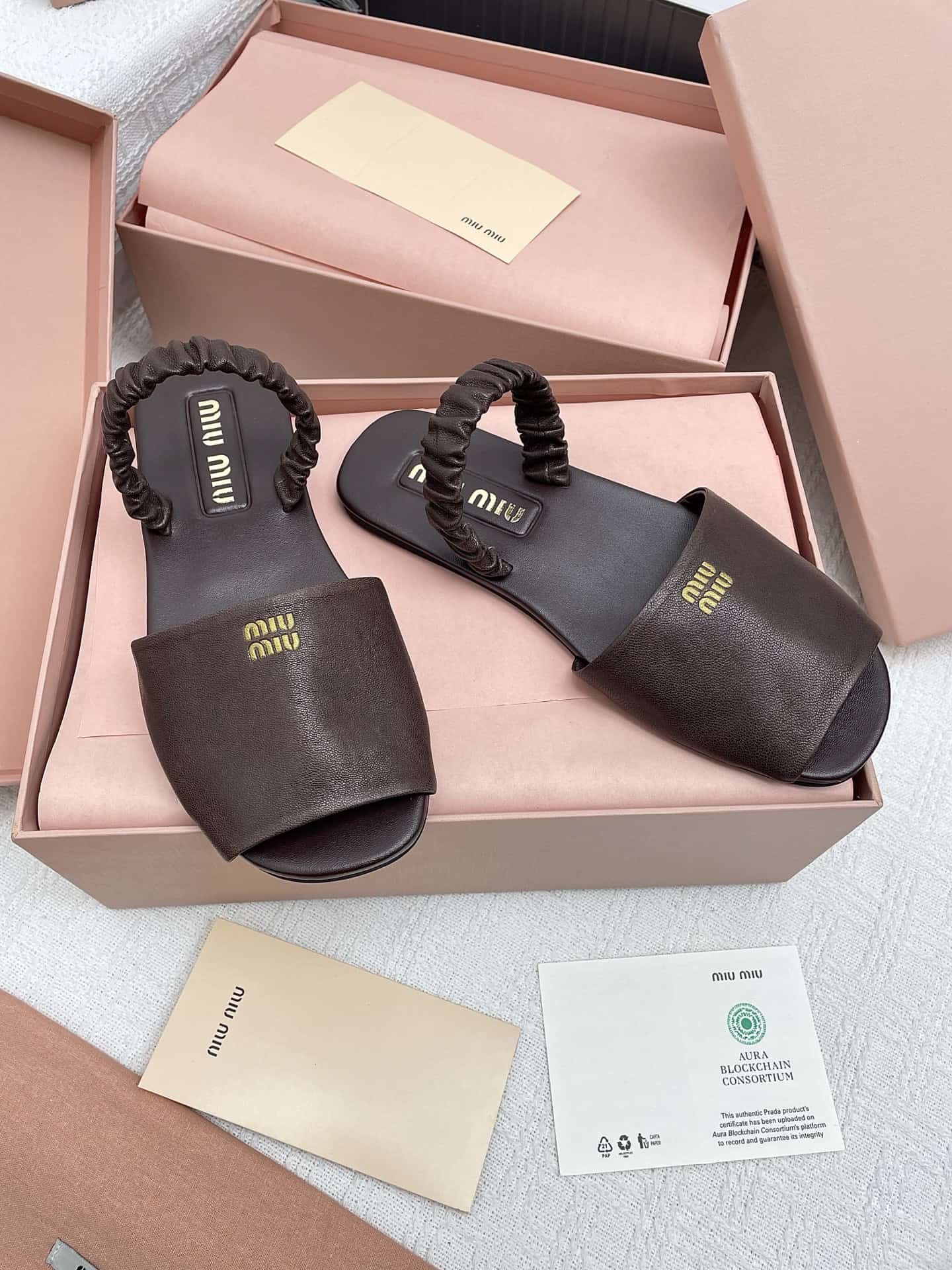 Miu Miu Round Toe Flat Sandals Shoes Women