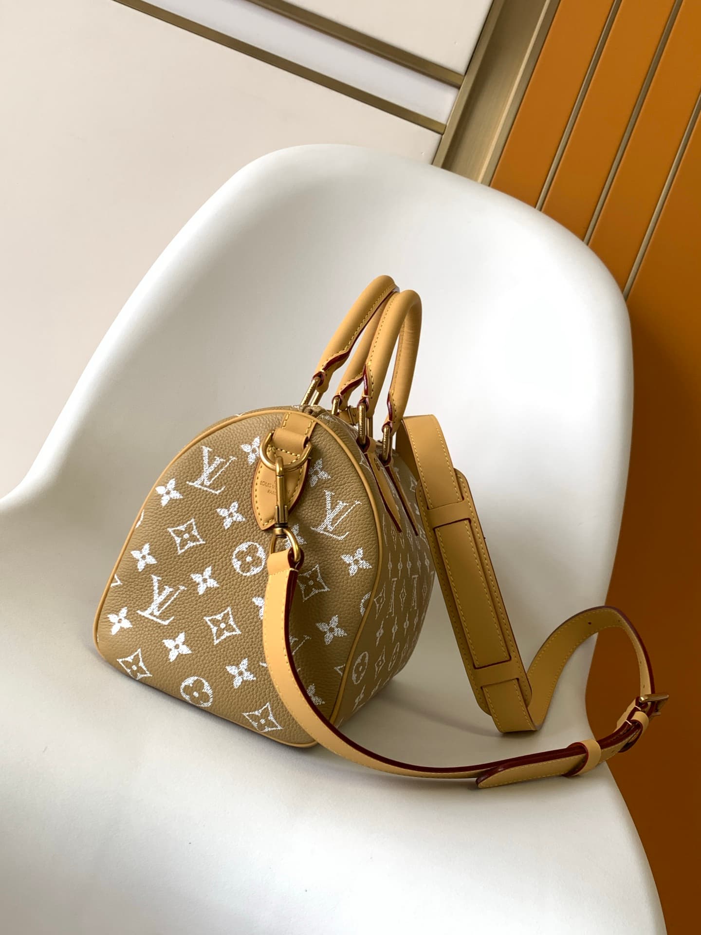 Louis Vuitton Speedy P9 Bandoulière 25 Gold Kinsugi Calf leather M26305 High