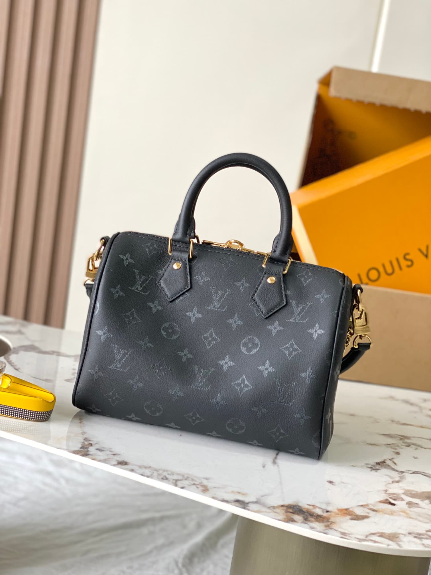 Louis Vuitton Speedy Bandoulière 25 Black Calf leather M26486 TOP