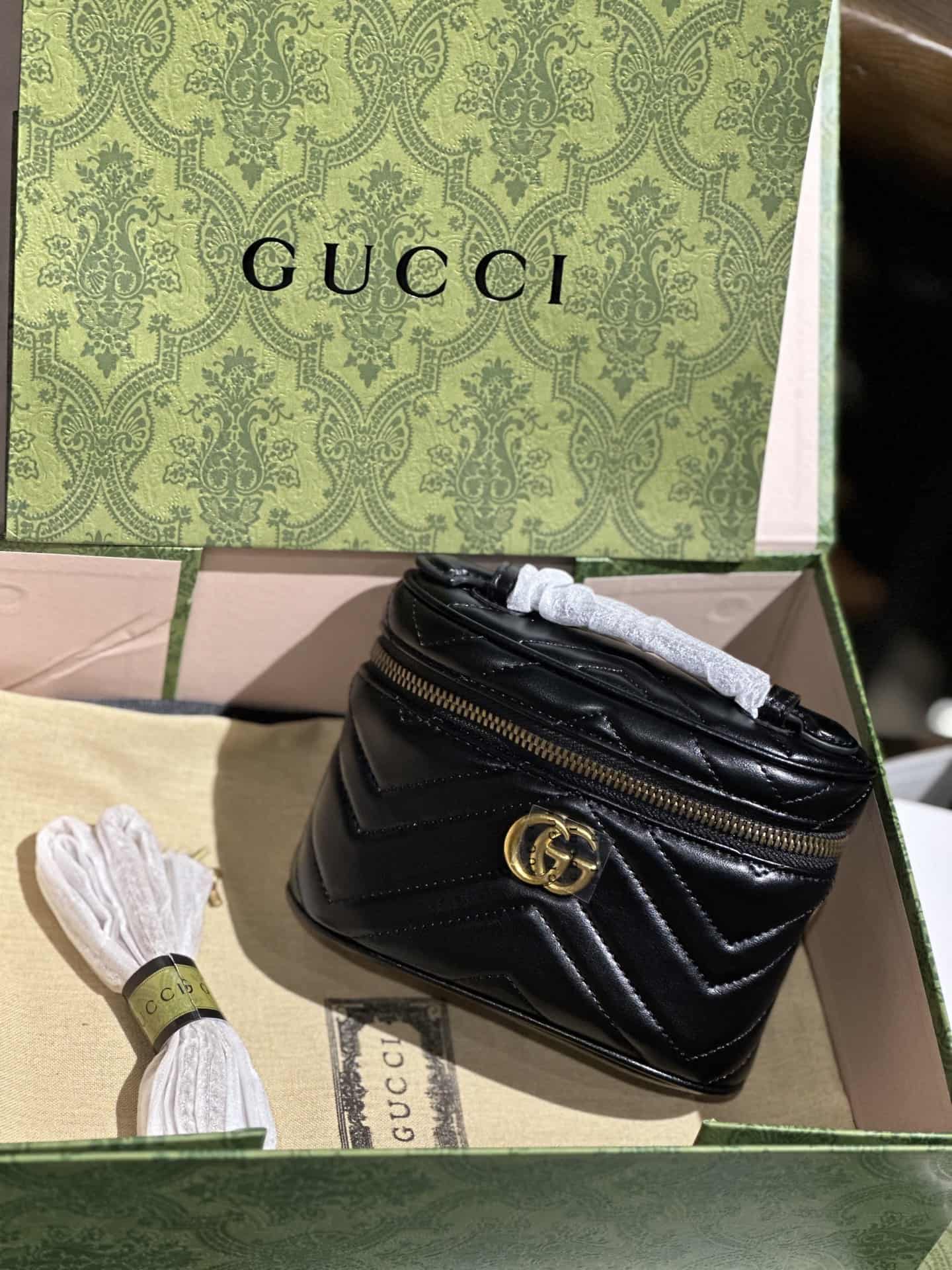 GUCCI GG MARMONT MINI TOP HANDLE BAG 699515