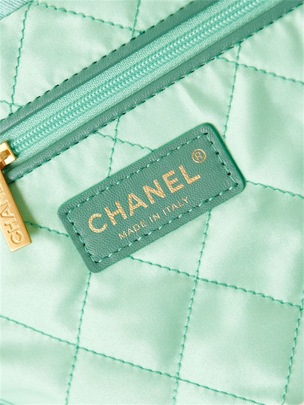 Chanel 22 SMALL HANDBAG Canvas & Gold-Tone Metal AS3260 Green A