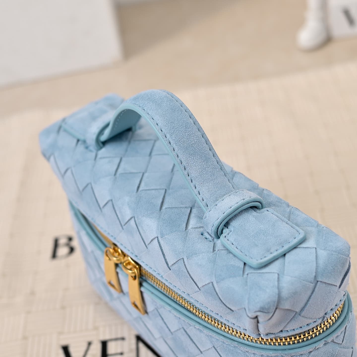 BV Bang Bang Vanity mini intrecciato suede High