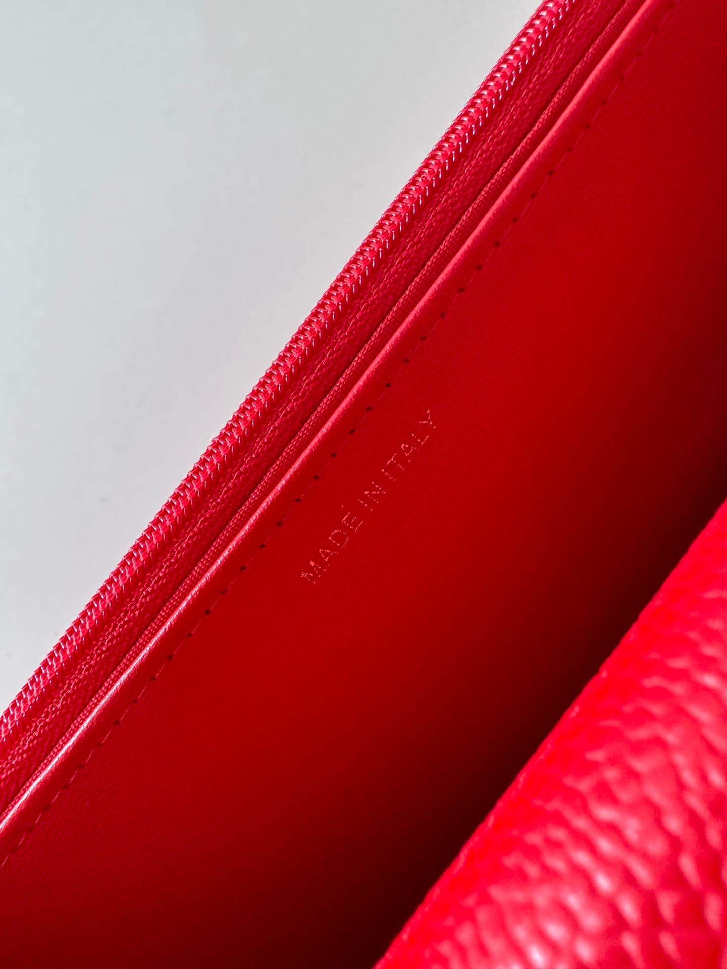 Chanel Classic Wallet on Chain Grained Shiny Calfskin & Gold-Tone Metal AP4241 Red High