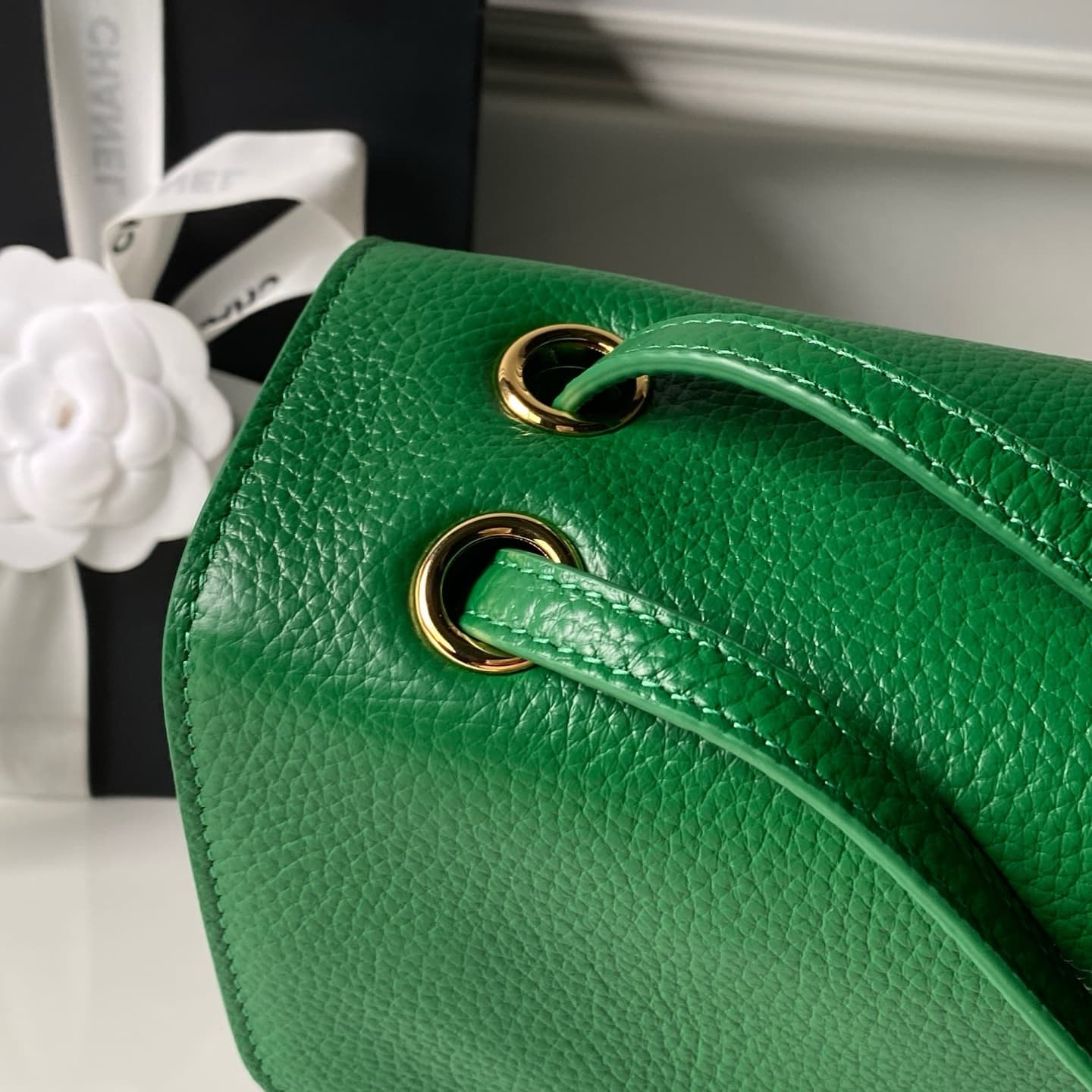 Chanel Maxi Flapbag Grained Calfskin & Gold-Tone Metal Green AS6231 A