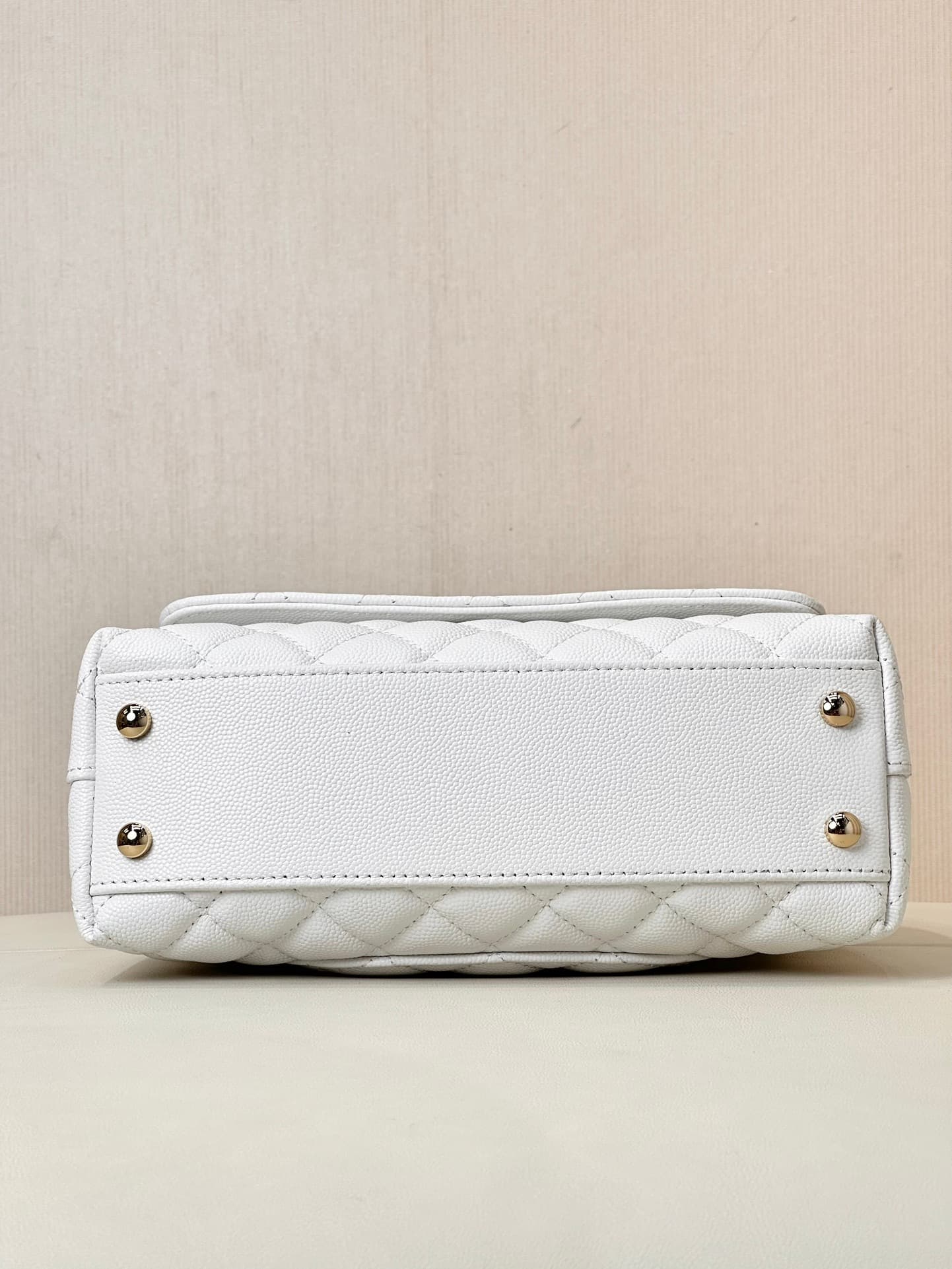 FLAP BAG WITH TOP HANDLE Grained Calfskin & Gold-Tone Metal A92990 White  TOP