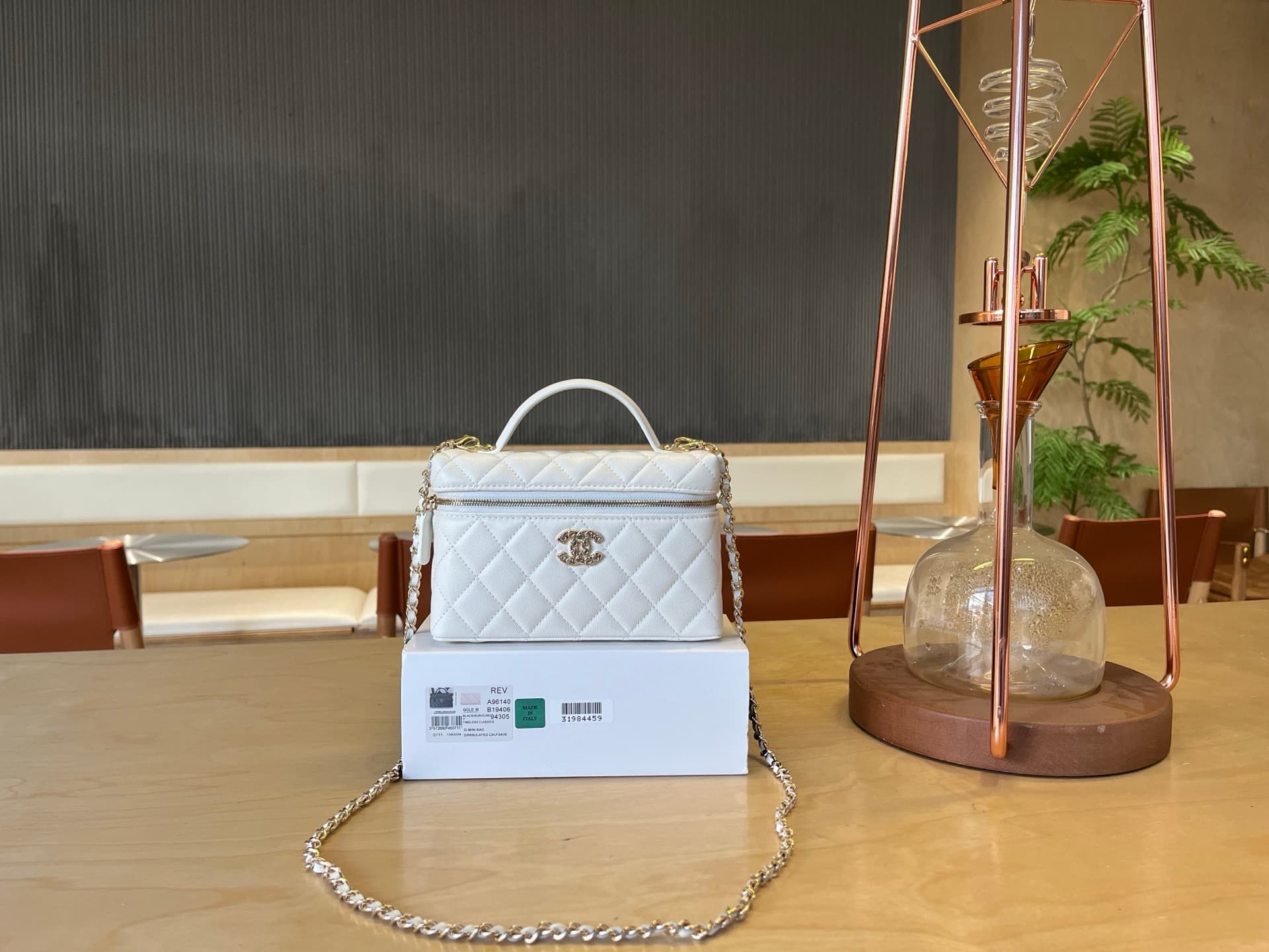 Chanel Vanity with Chain Grained Shiny Calfskin & Gold-Tone White A96140 A