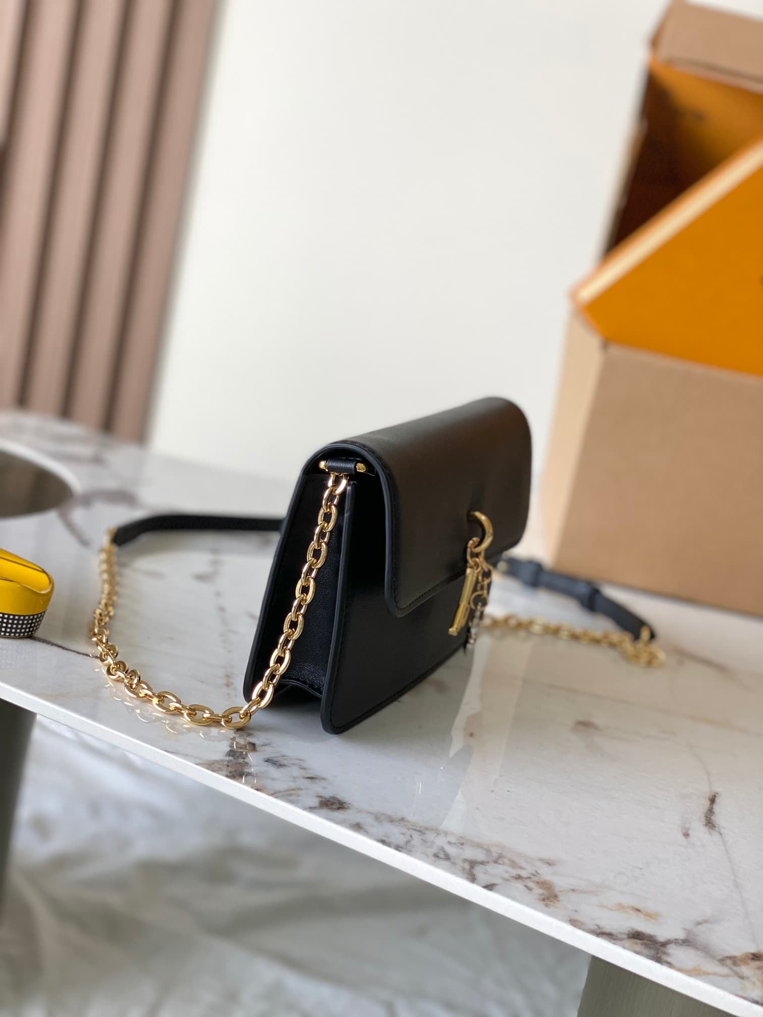 Louis Vuitton Wallet On Chain LV Bloom Black M14564 TOP