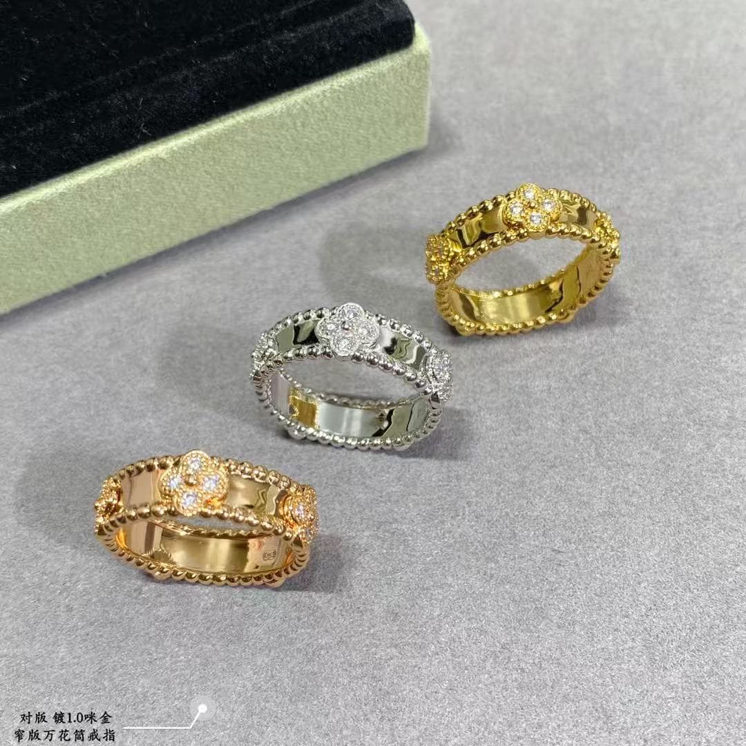 Van Cleef & Arpels Perlée Clover Ring High