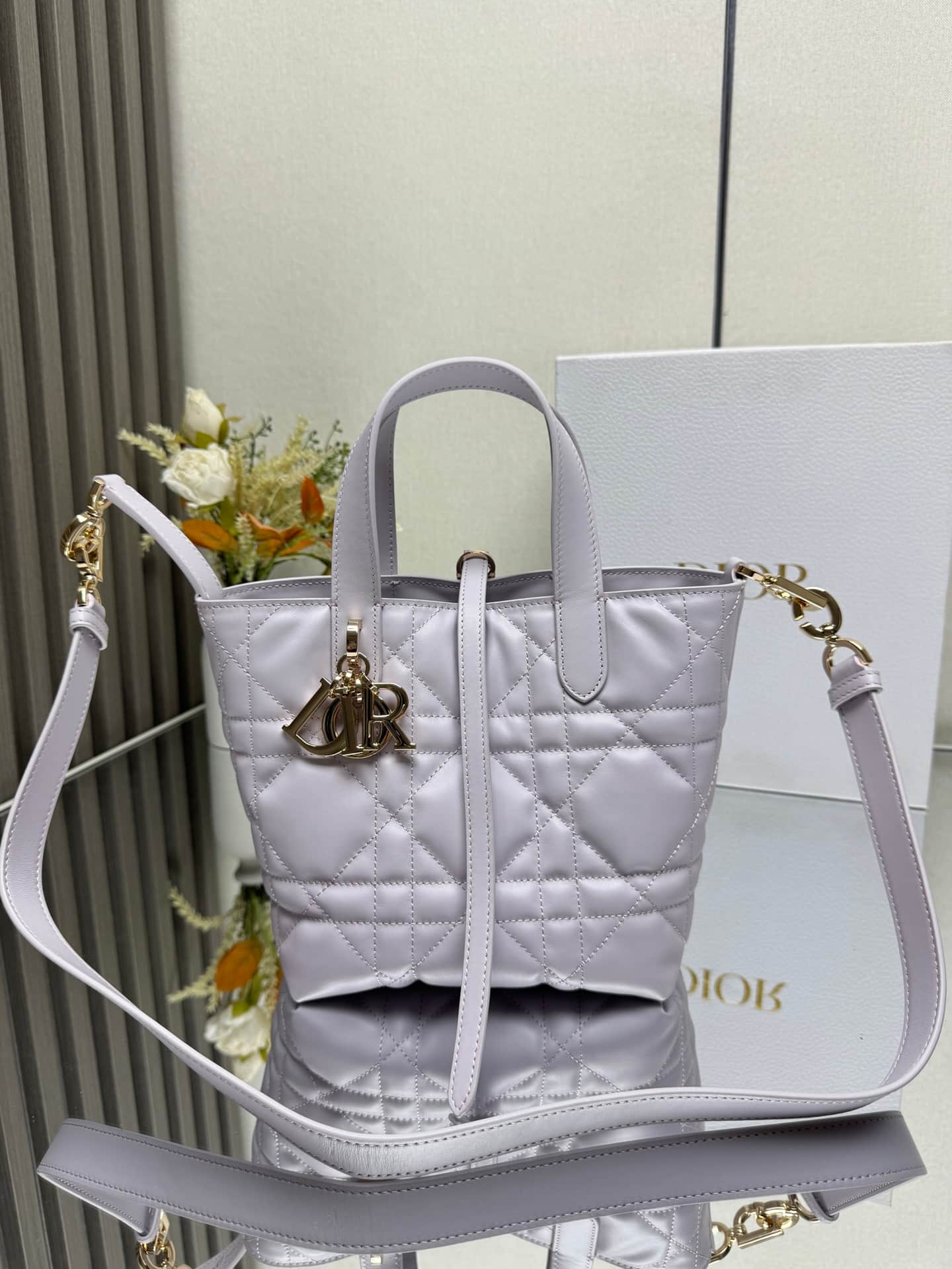 Small Dior Toujours Vertical Tote Bag Lilas lilac Macrocannage Calfskin M2835 High