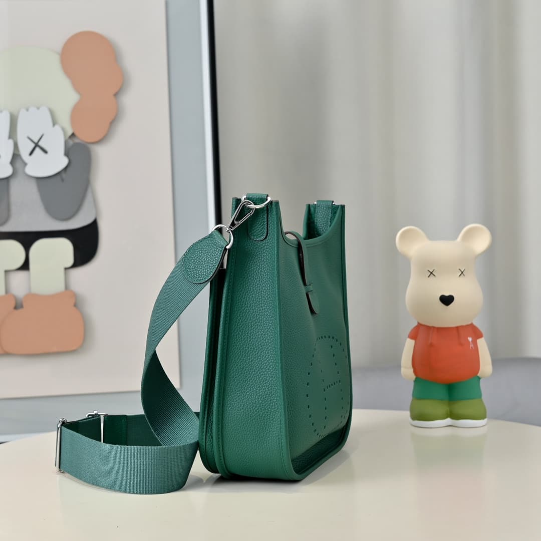 Hermes Evelyne III PM Bag Clemence Leather In Deep Green High