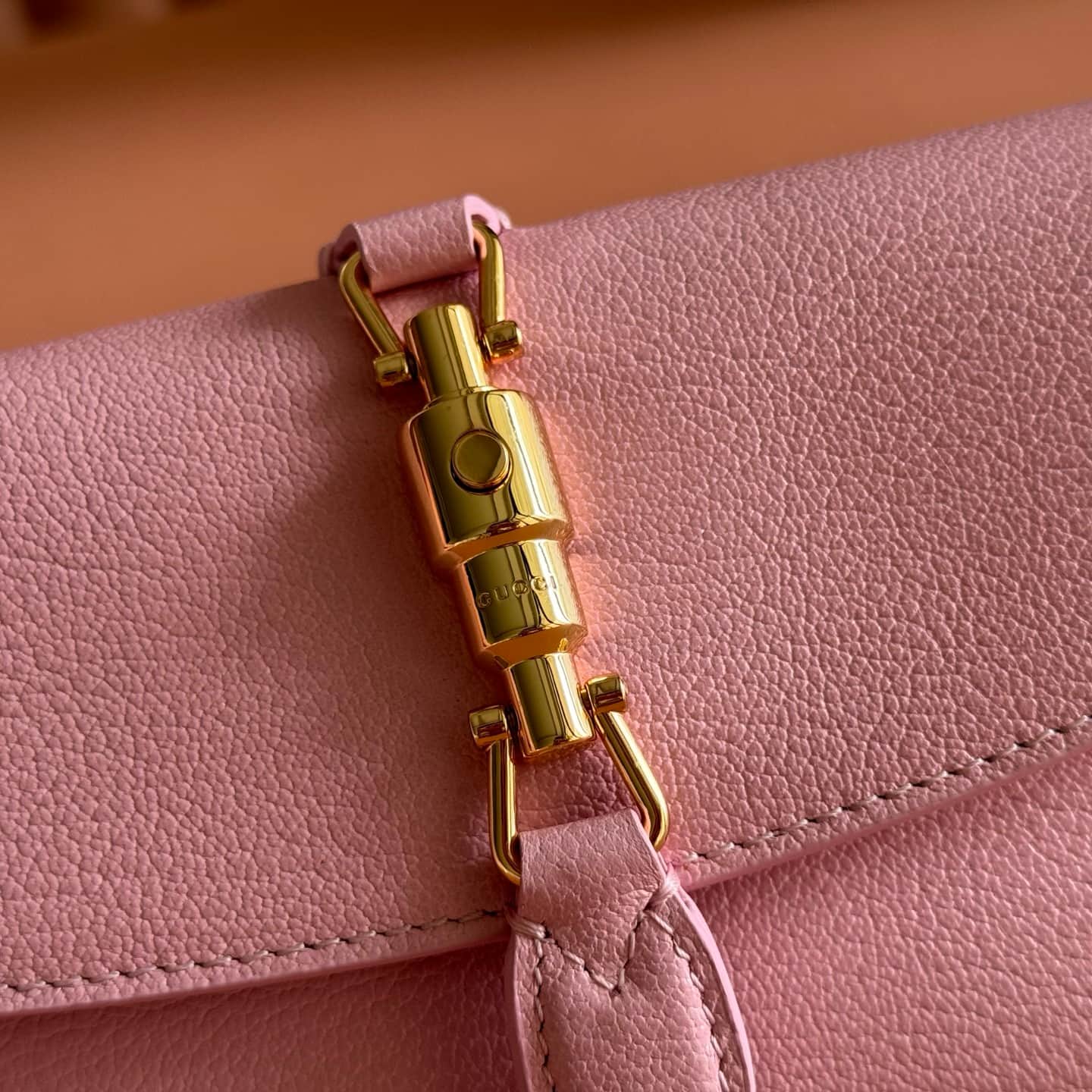 Gucci Jackie small shoulder bag Light pink soft grainy leather 867156 High