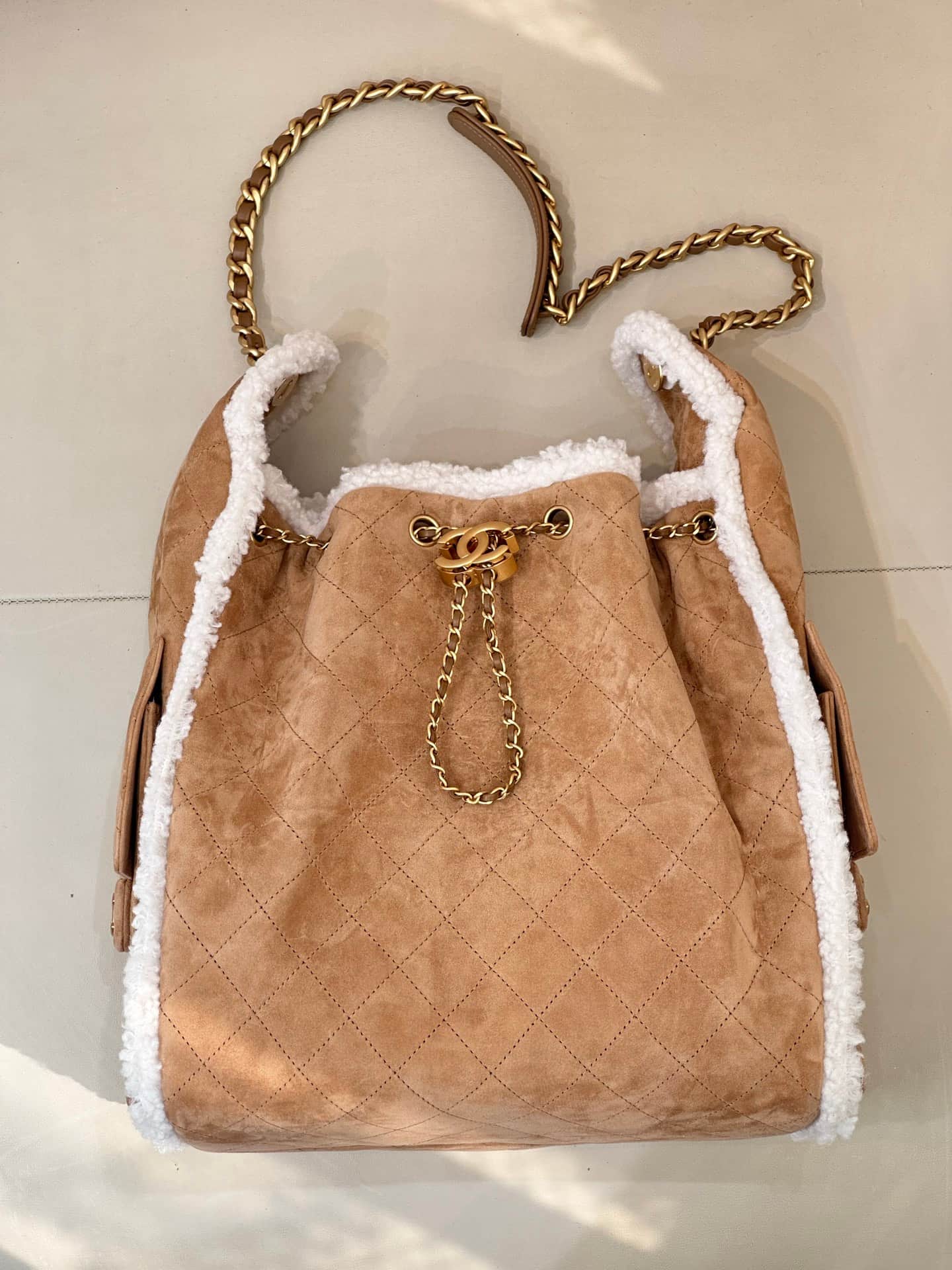 Chanel 25 Medium Hobo handbag AS5311  Suede &Shearling &Gold-tone Metal Beige TOP