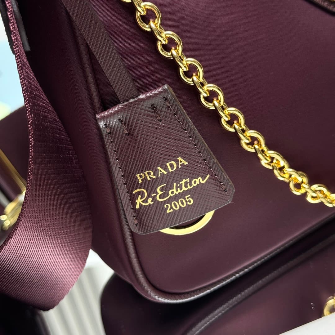 Prada Re-Edition 2005 Nylon bag 1BH204 Claret High