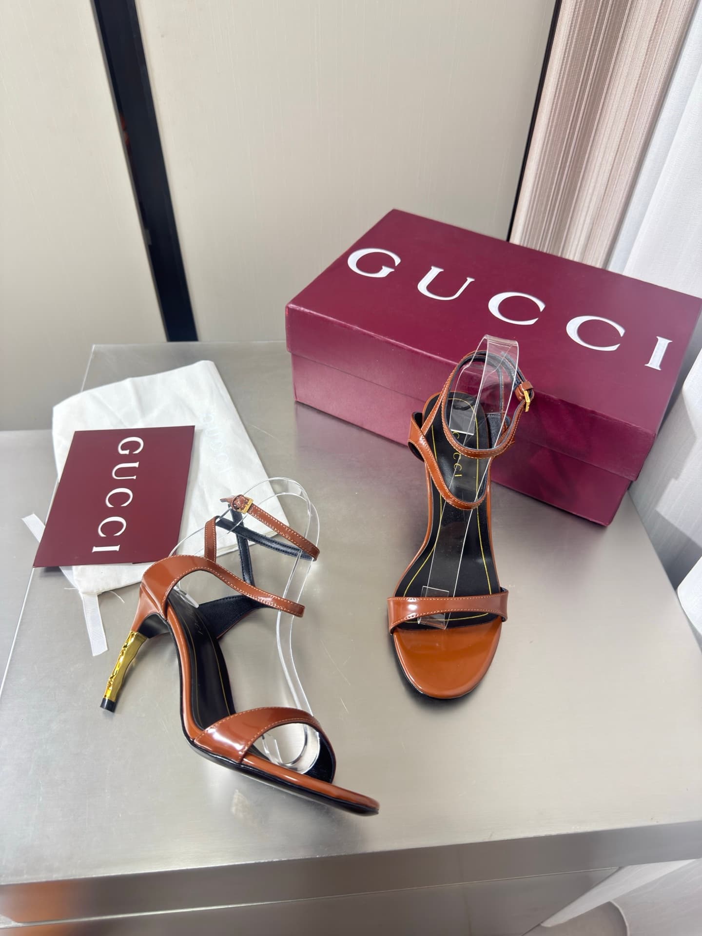 Gucci Patent Leather Strappy Sandal Shoes Women