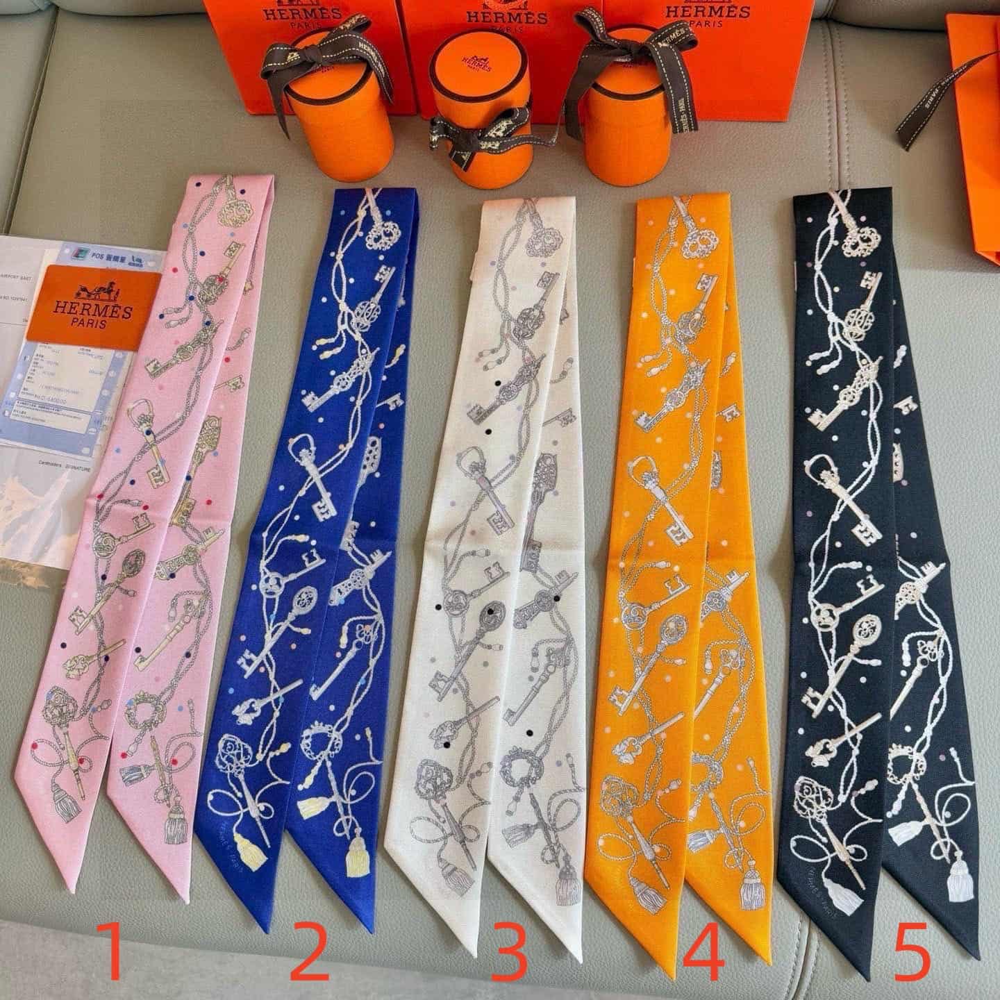 Hermes Les Cles A Pois Twilly silk scarf