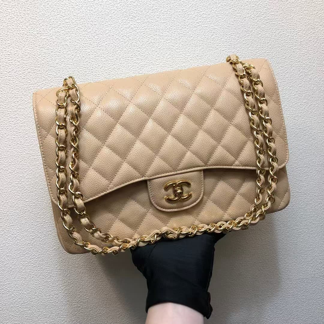 Large CLASSIC HANDBAG Grained Calfskin Gold Metal Beige A