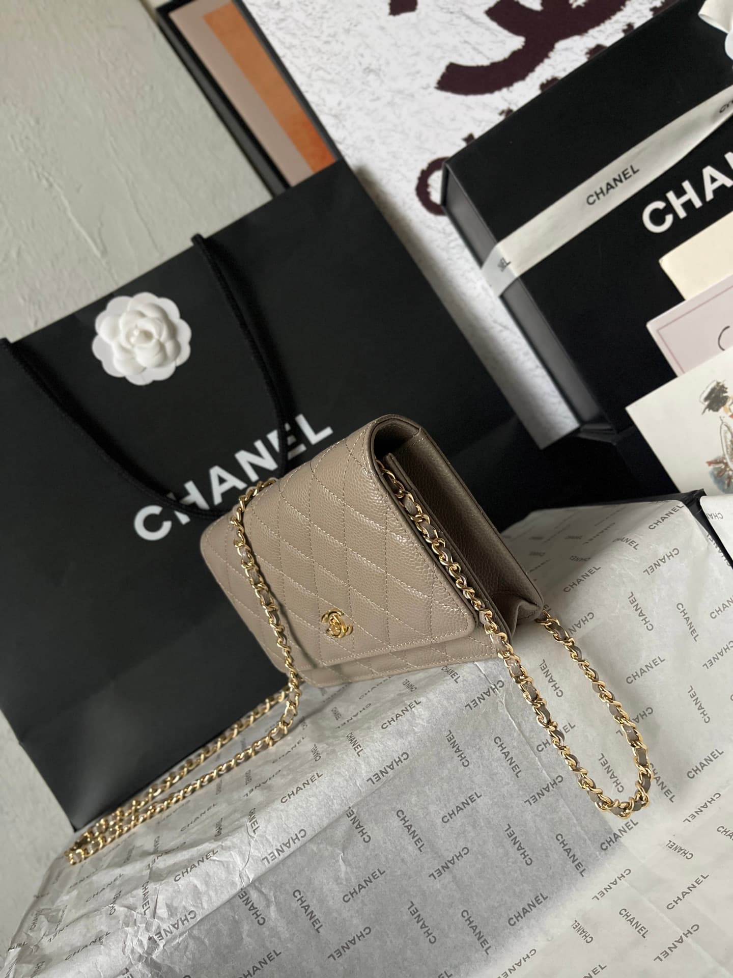 Chanel Classic Wallet on Chain Grained Shiny Calfskin & Gold-Tone Metal AP4241 Grey A