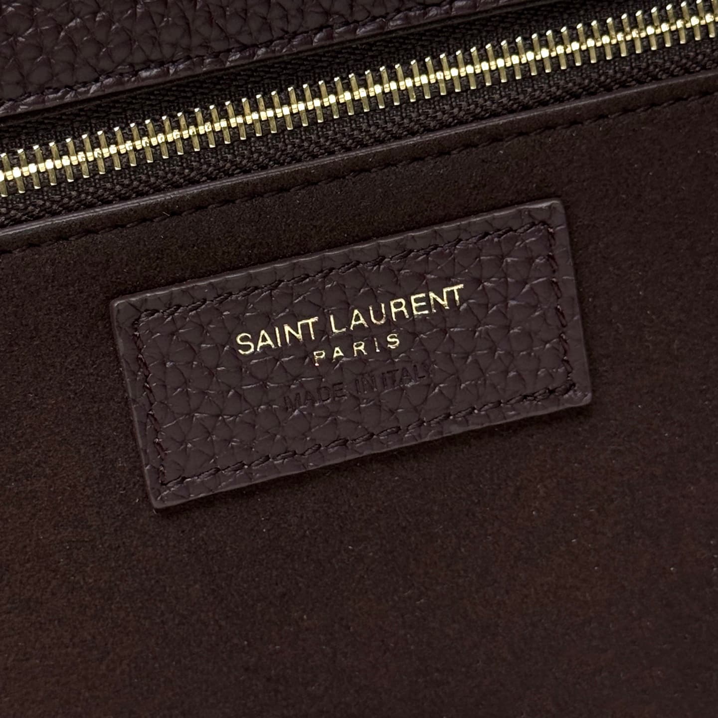 LE 5 À 7 BEA in grained leather 763435 RAISIN High