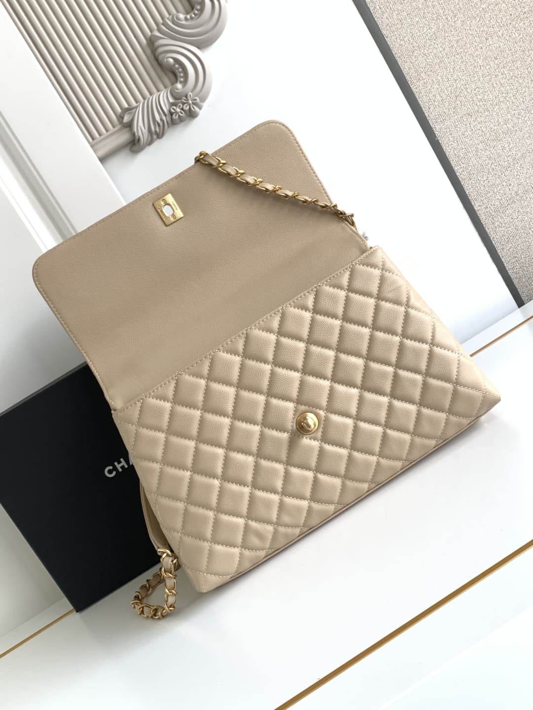 Medium FLAP BAG WITH TOP HANDLE Grained Calfskin A92991 Beige-binding Gold Metal A